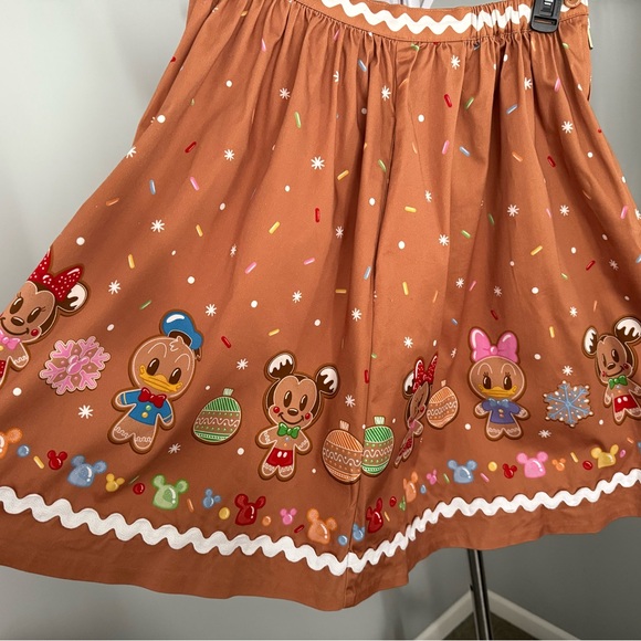 Disney Loungefly Stitch Shoppe Gingerbread A-Line Skirt - Picture 3 of 6